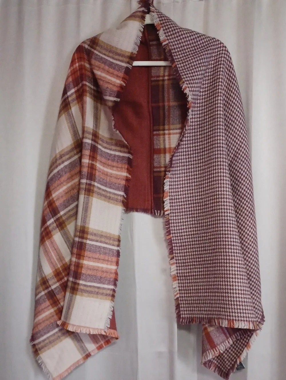 Vince Camuto Reversible Plaid Houdstooth Scarf 80×26 Wrap Blanket Unisex